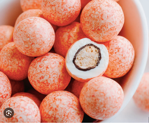 Malted Milk Balls Strawberry & Creme